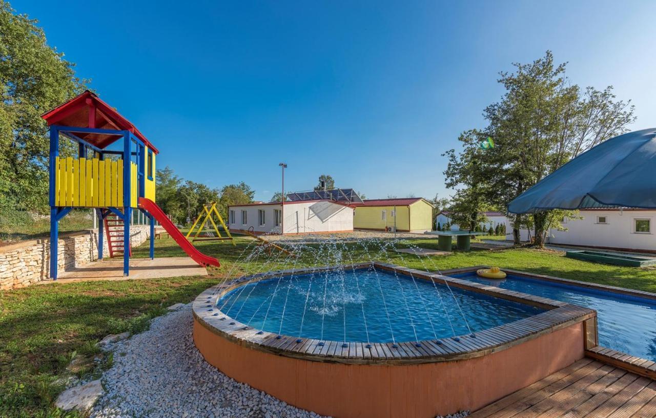 Holiday Park Village Jelovci Kringa Extérieur photo
