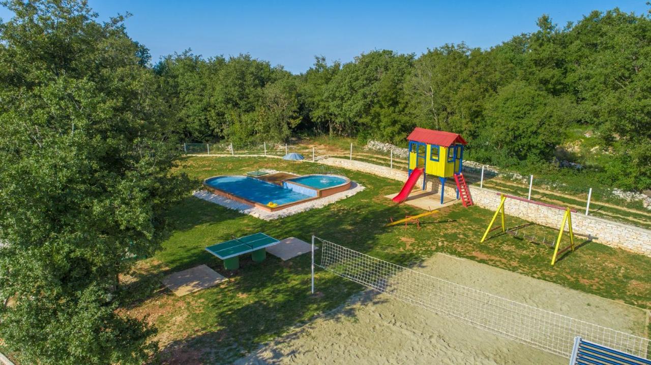 Holiday Park Village Jelovci Kringa Extérieur photo