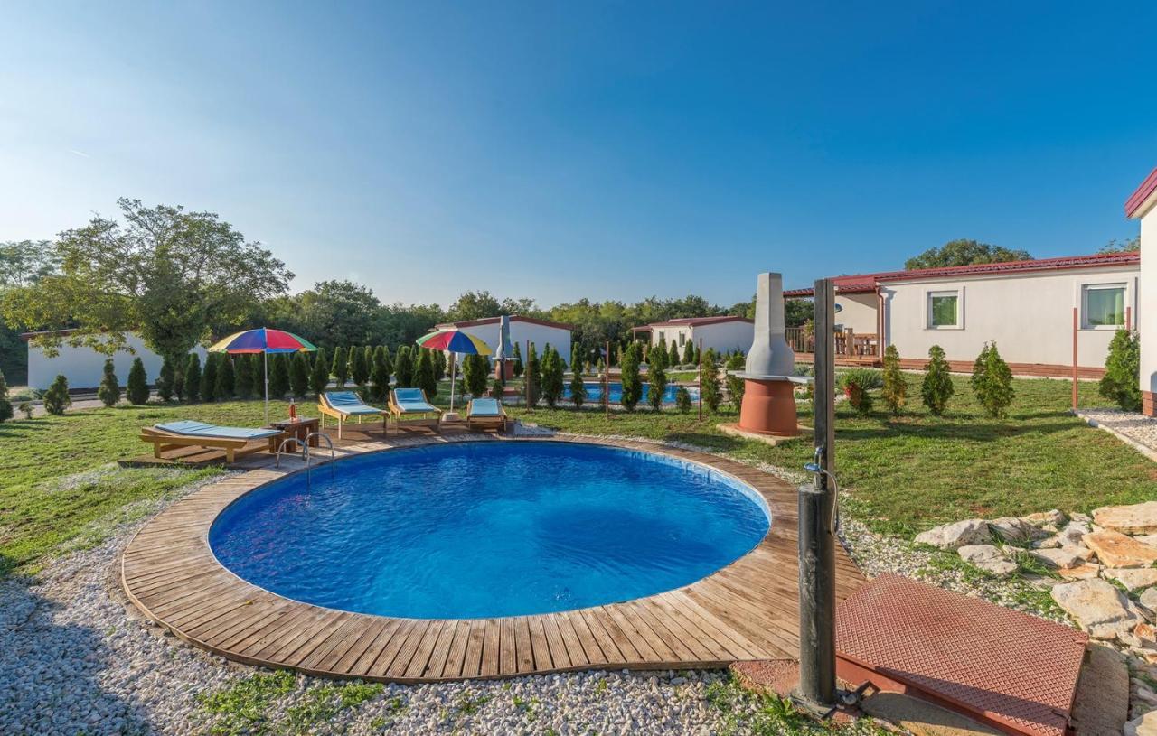 Holiday Park Village Jelovci Kringa Extérieur photo