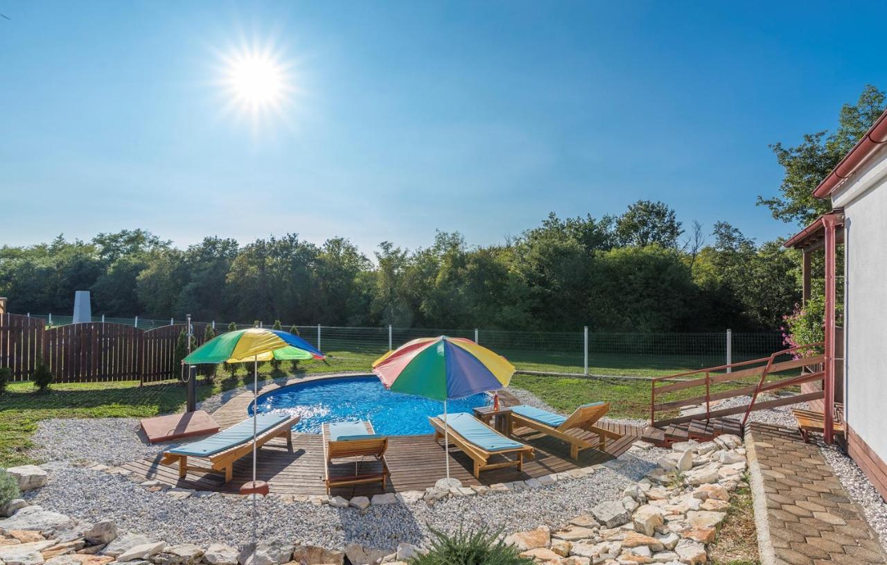 Holiday Park Village Jelovci Kringa Extérieur photo